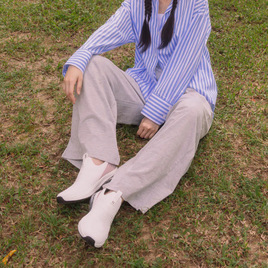 AK1342 極致舒適飛織大氣墊秒著運動鞋(寬楦)【生活防水】【男女款】(此款版型偏大)