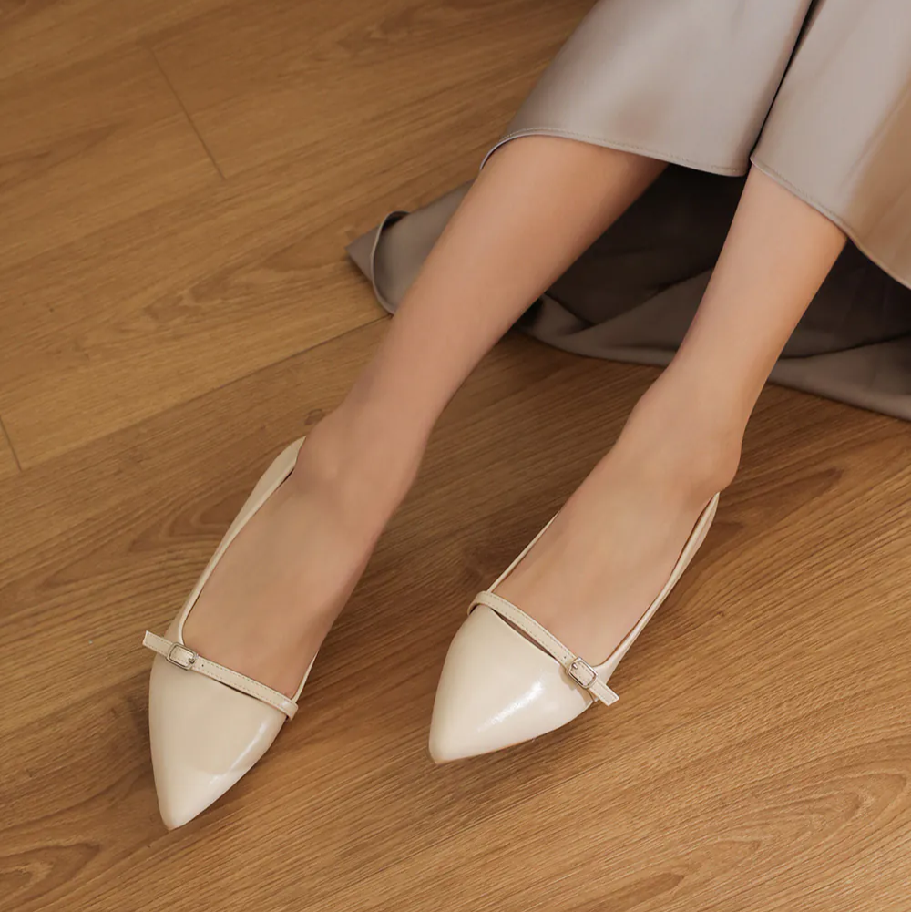 AK1358 一字釦帶尖頭低跟鞋