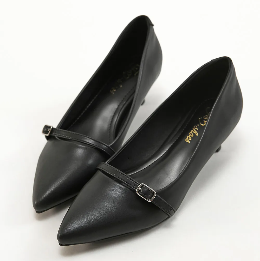 AK1358 一字釦帶尖頭低跟鞋