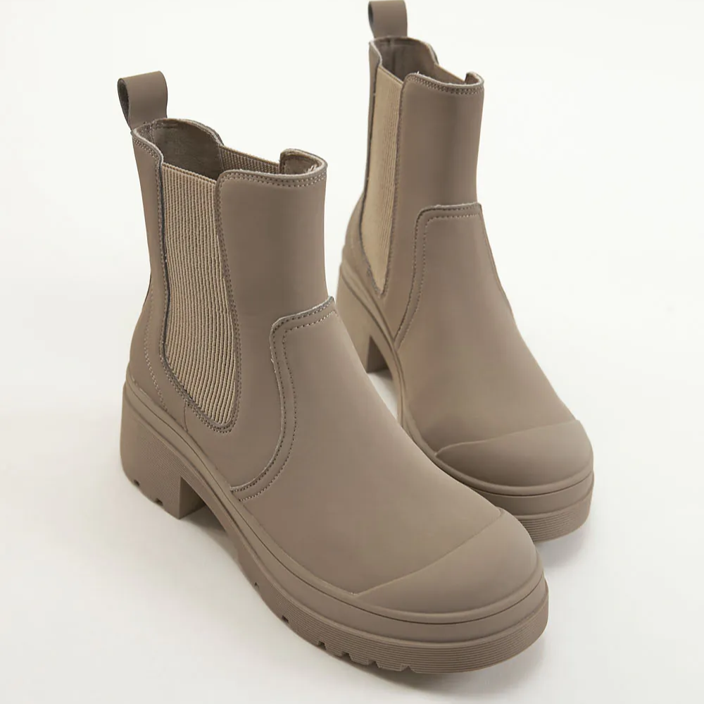 AK1344 厚底切爾西防水短靴【防潑水】-