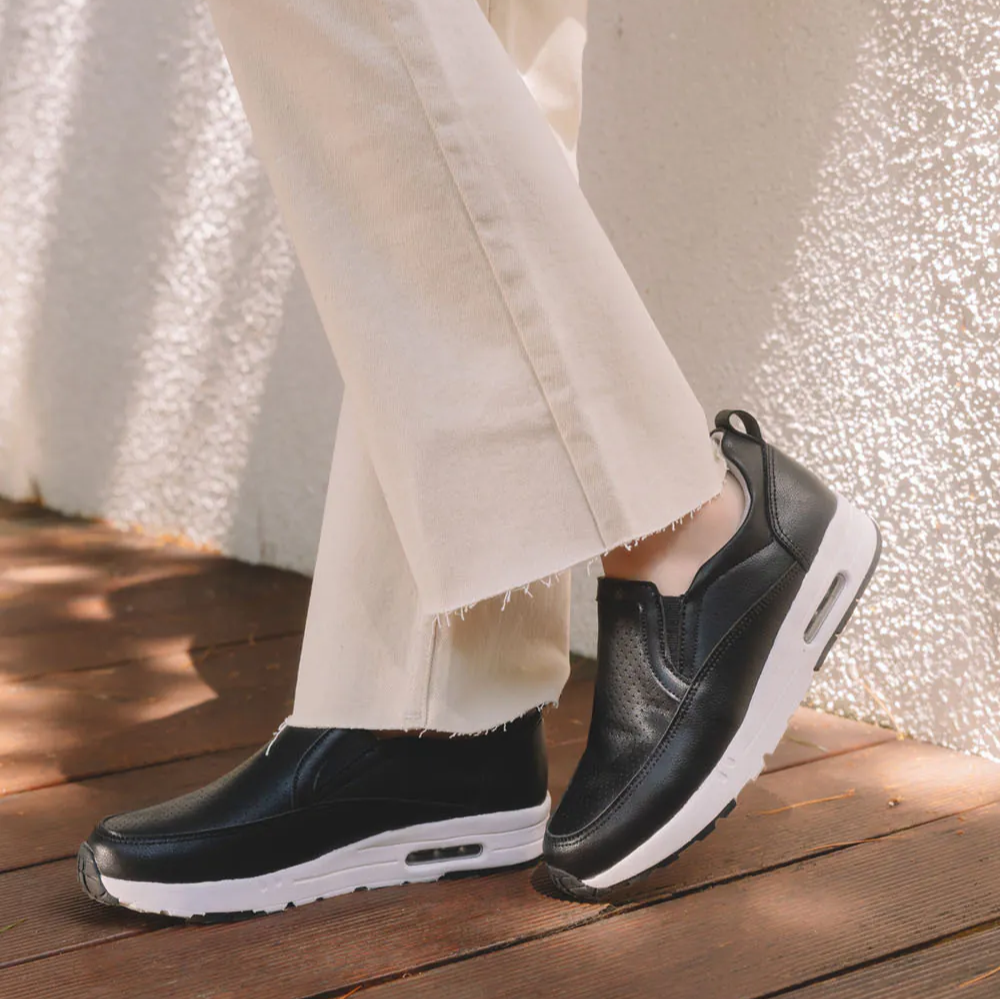 TU1296 超纖皮革洞洞氣墊健步鞋【生活防水】