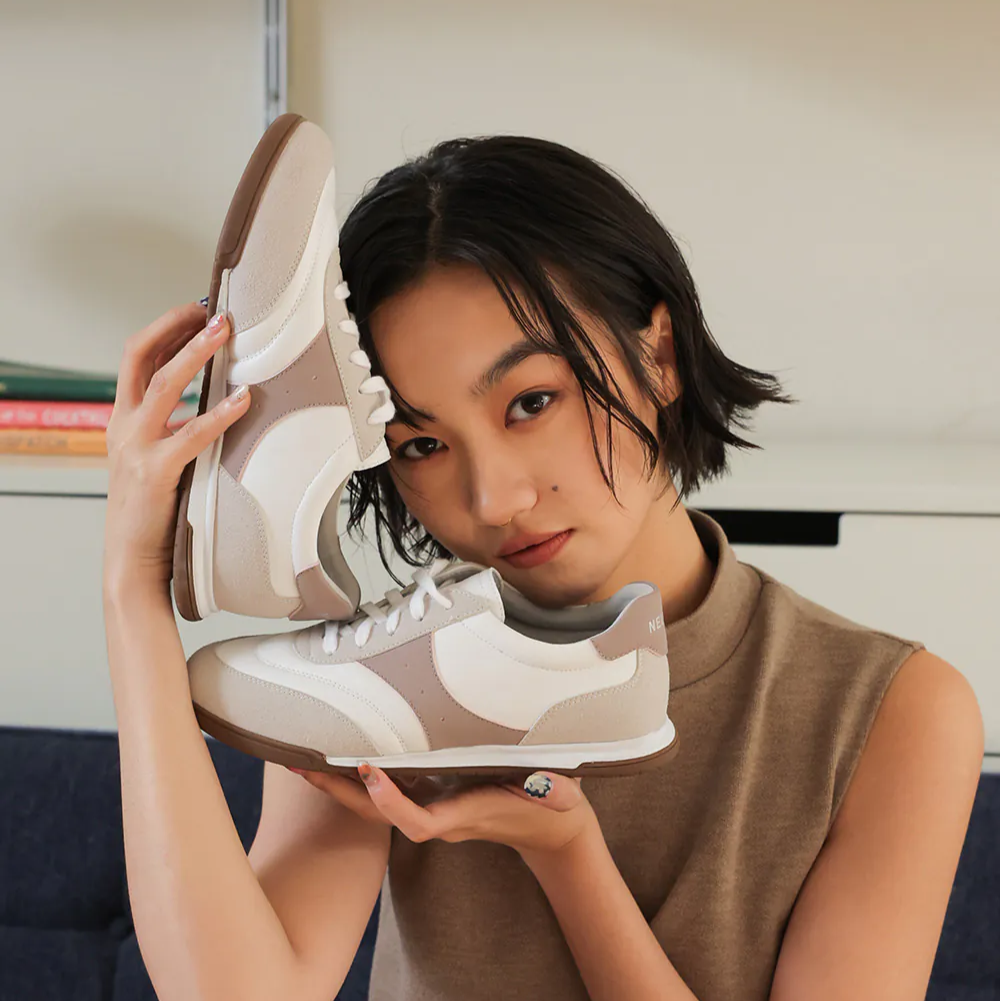 AK1360 撞色超纖皮運動風平底鞋【防潑水】