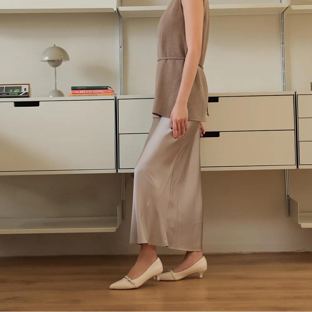 AK1358 一字釦帶尖頭低跟鞋