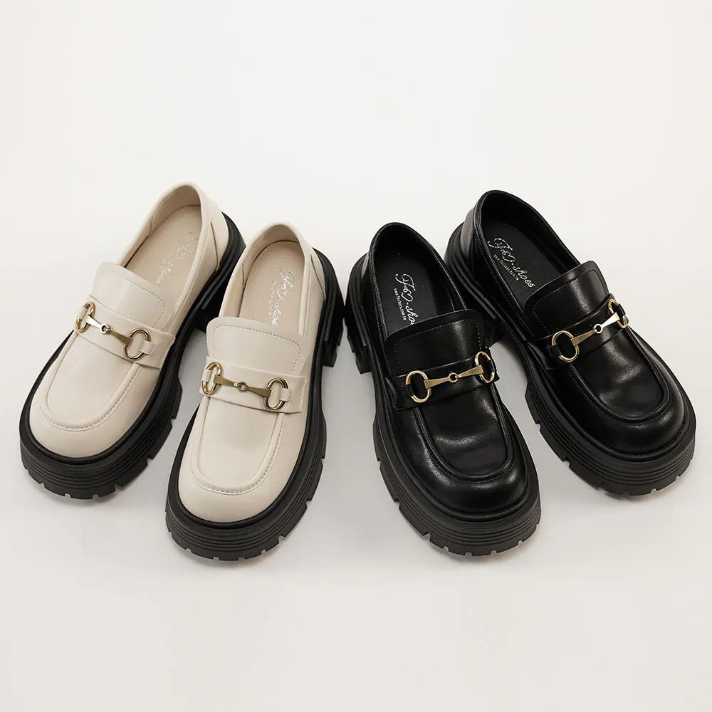 【新品結帳9折 | ~16/3止】AK1385 輕量厚底馬銜扣樂福鞋 (此款版型偏細)