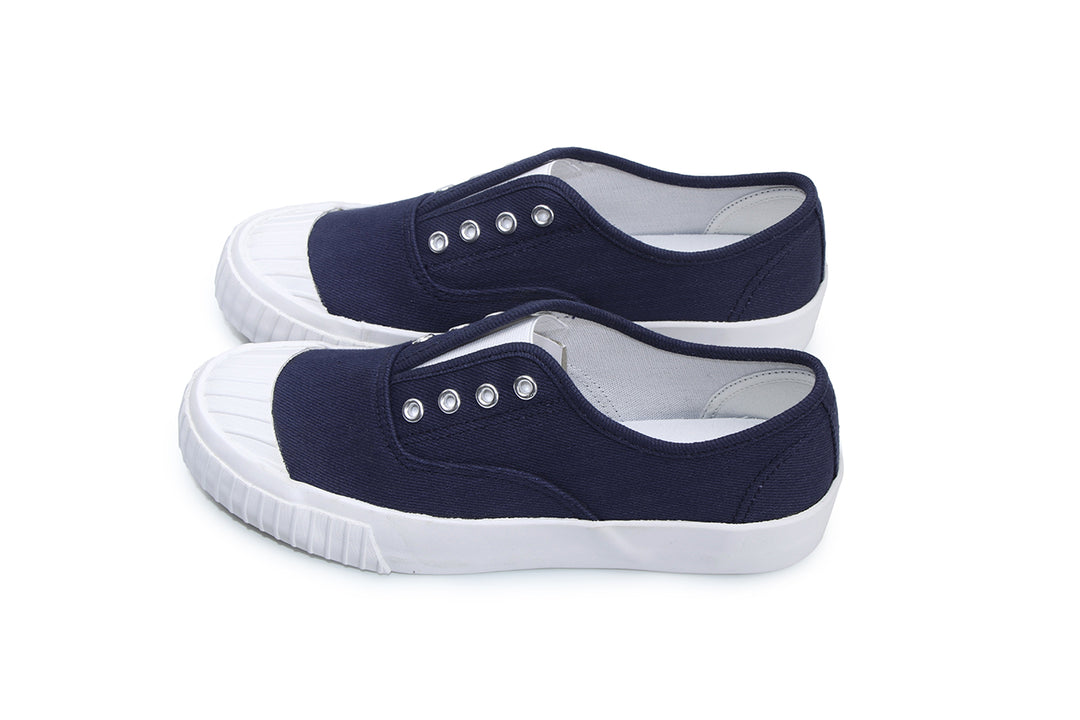 【斷碼特價】W1927 假綁帶孔彈性貝殼頭懶人鞋 深藍.