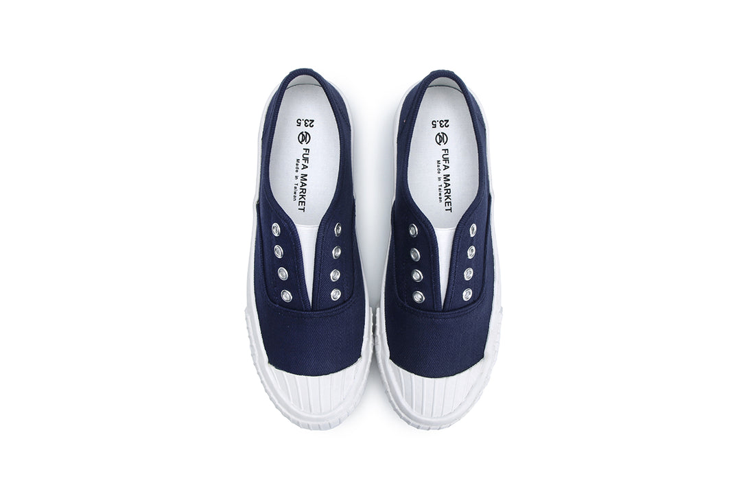 【斷碼特價】W1927 假綁帶孔彈性貝殼頭懶人鞋 深藍.